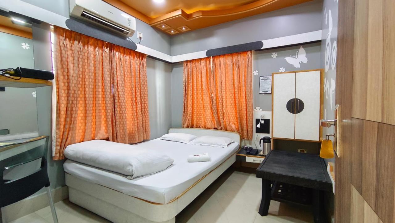 Hotel Samrat Baharampur Kültér fotó