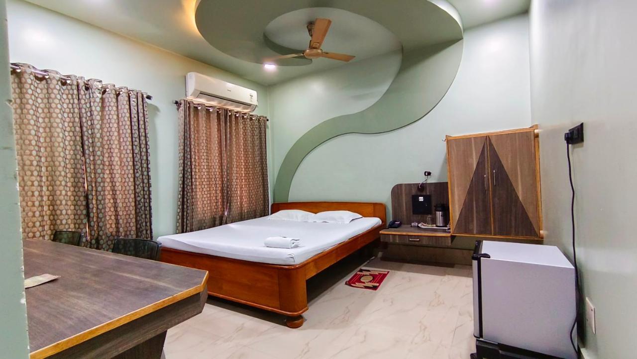 Hotel Samrat Baharampur Kültér fotó