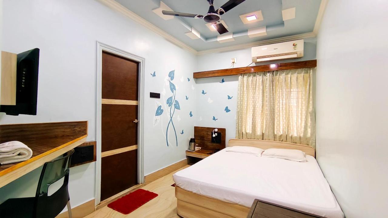 Hotel Samrat Baharampur Kültér fotó
