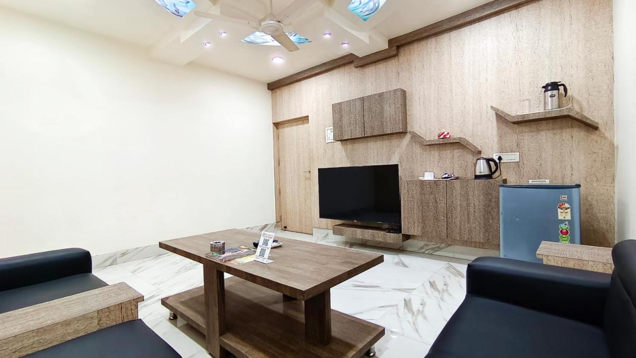 Hotel Samrat Baharampur Kültér fotó