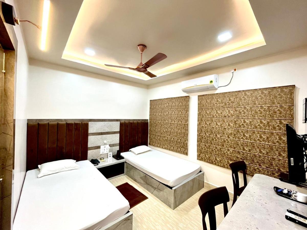 Hotel Samrat Baharampur Kültér fotó