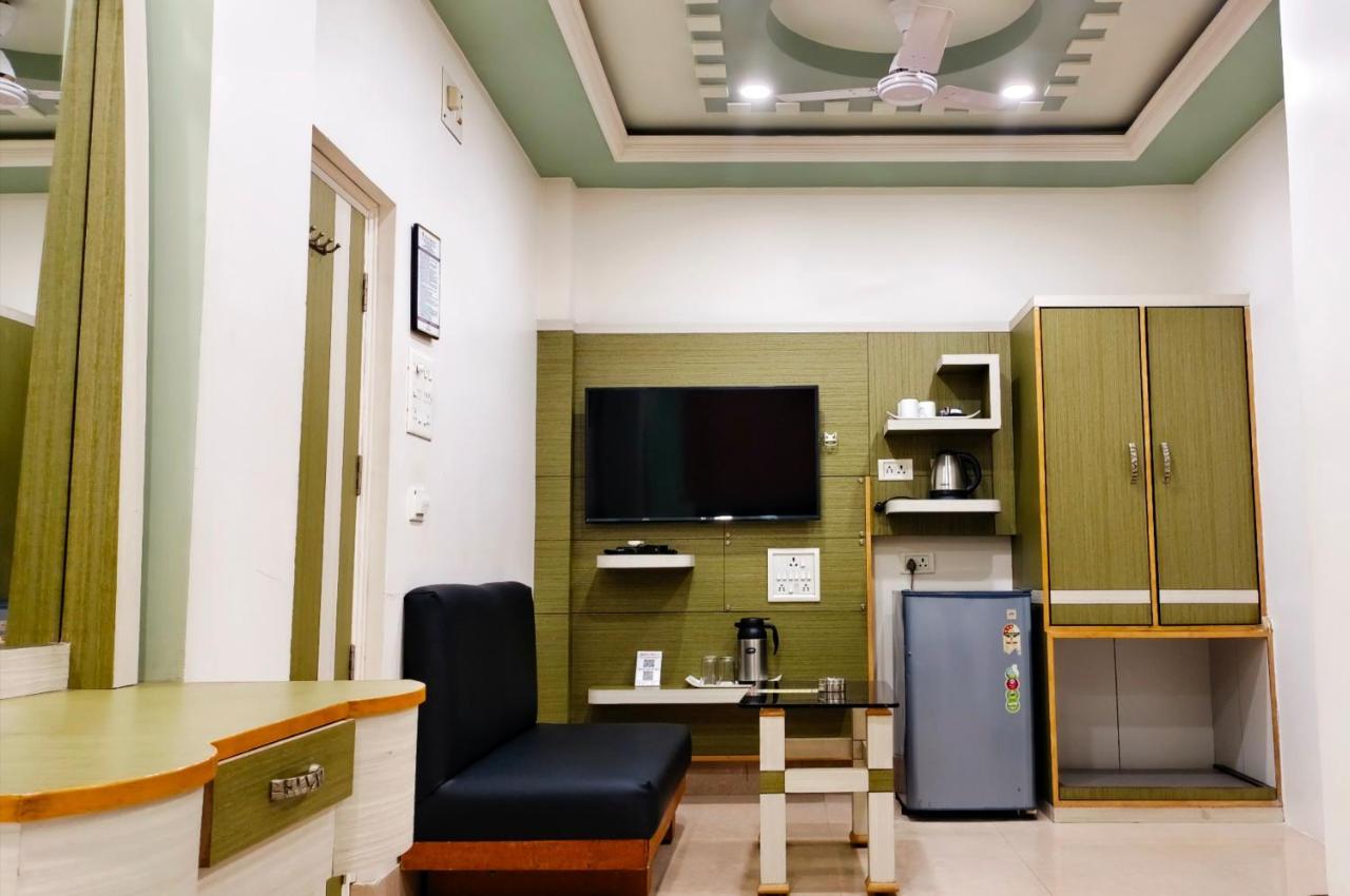 Hotel Samrat Baharampur Kültér fotó