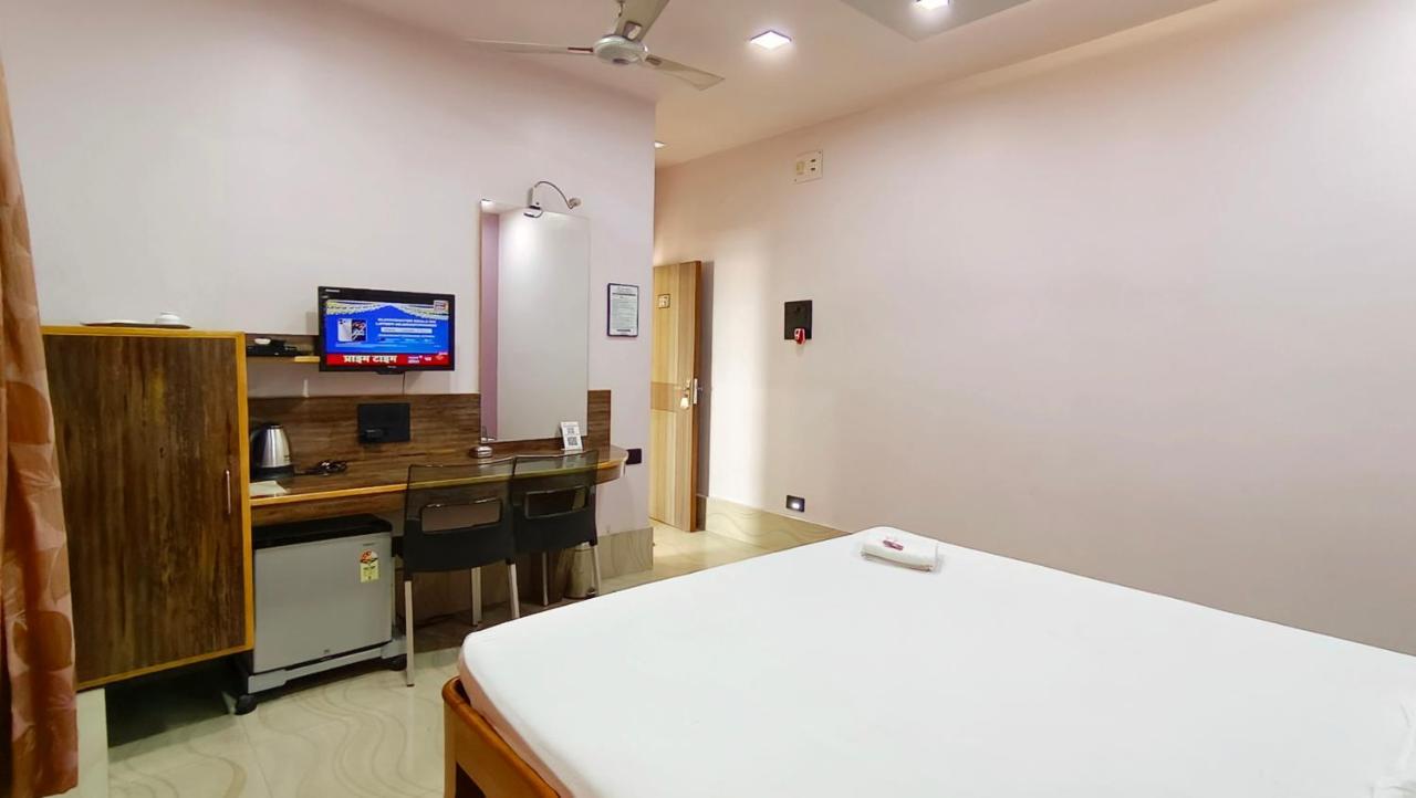 Hotel Samrat Baharampur Kültér fotó