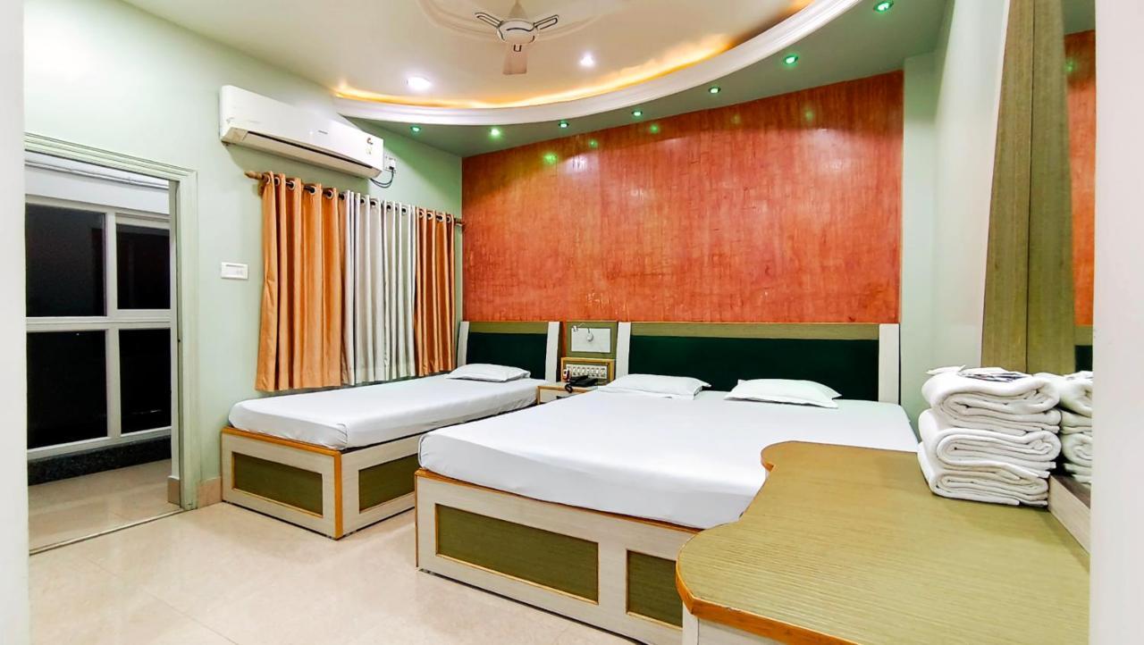 Hotel Samrat Baharampur Kültér fotó
