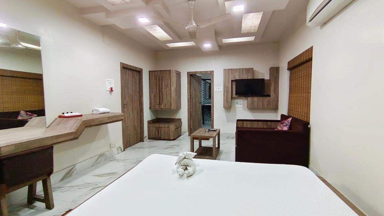 Hotel Samrat Baharampur Kültér fotó