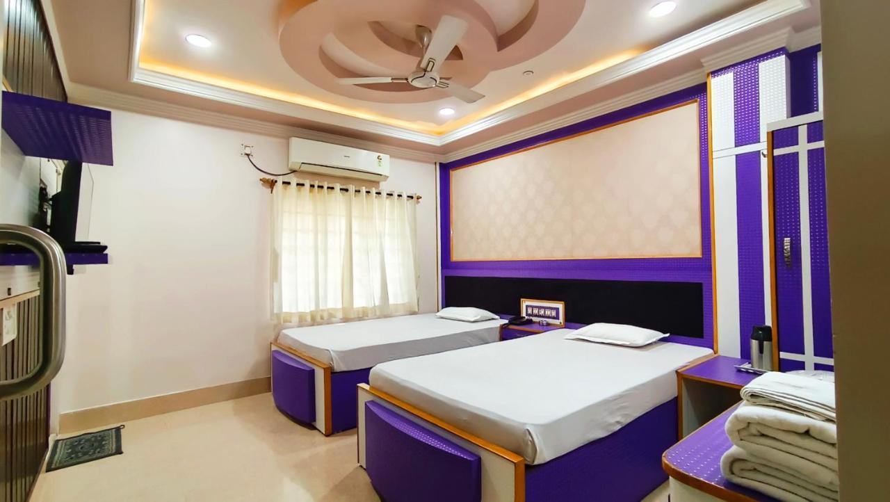 Hotel Samrat Baharampur Kültér fotó