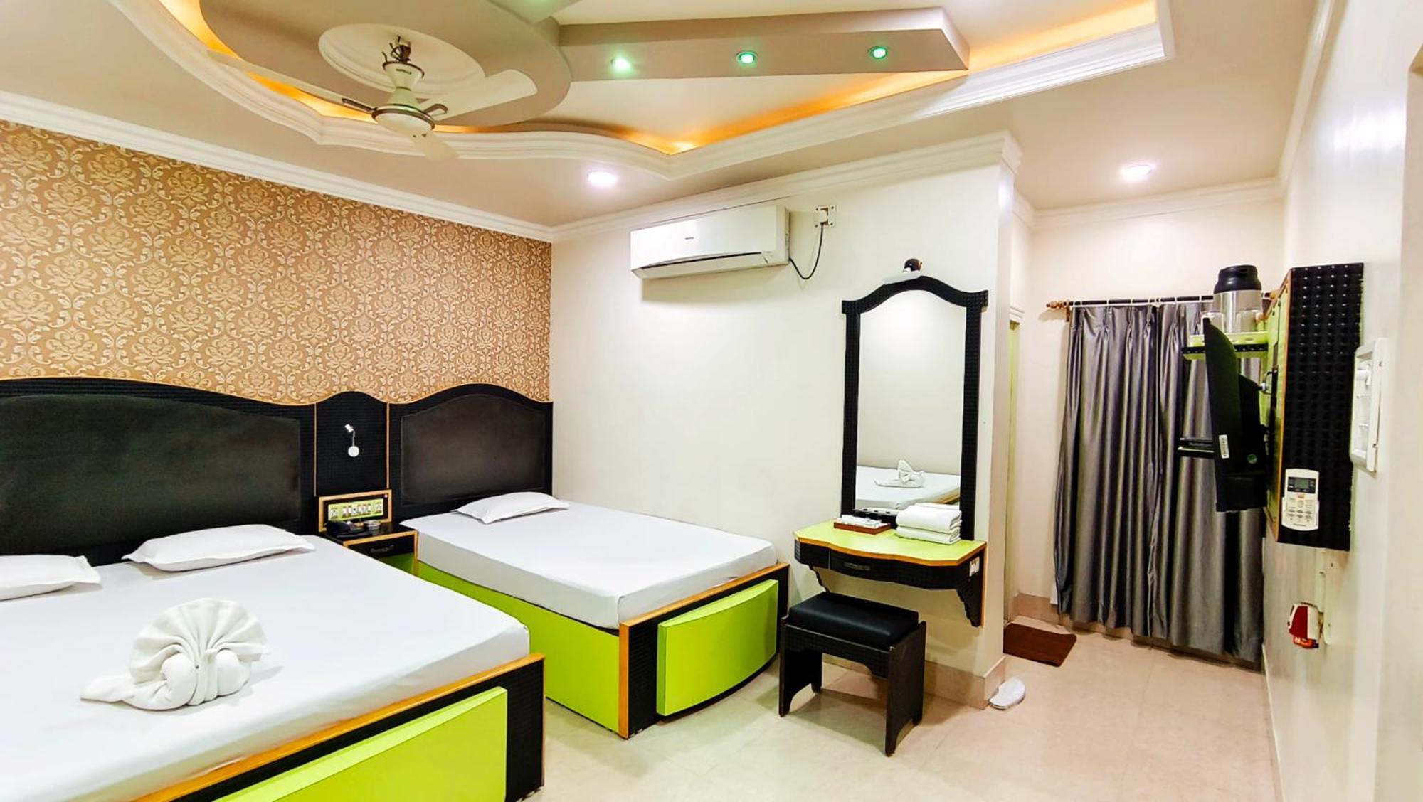 Hotel Samrat Baharampur Kültér fotó